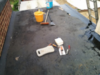 Resealing a flat roof